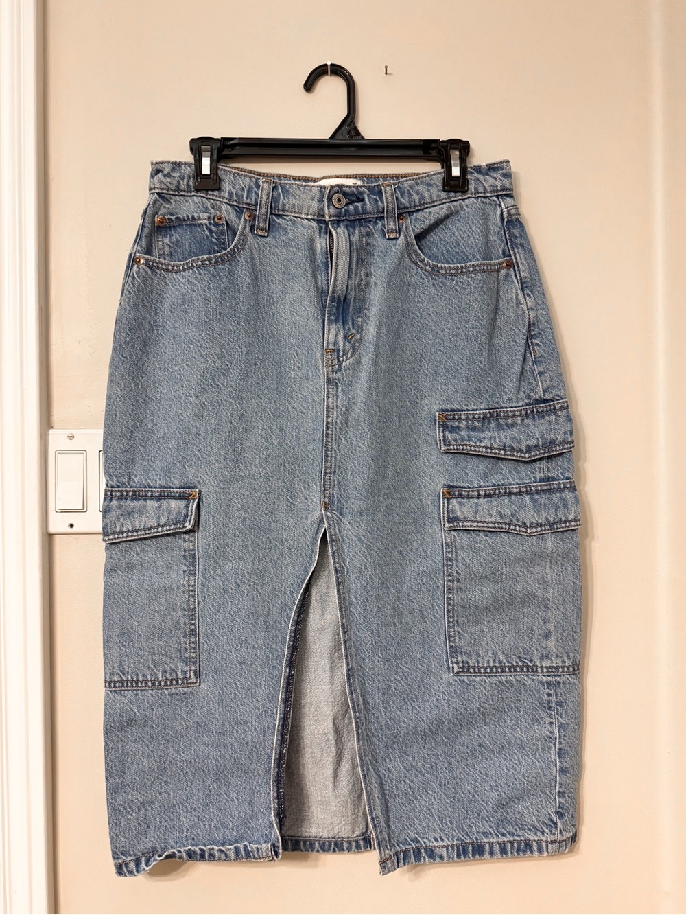 Abercrombie Light Wash Denim Cargo Pencil Skirt (Petite)